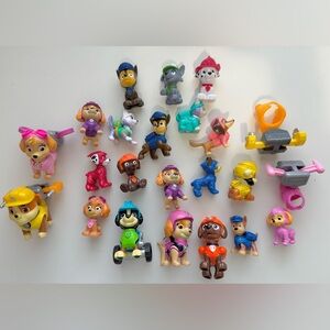 Paw Patrol Colorful Action Figures and Accessories 20+ pcs
